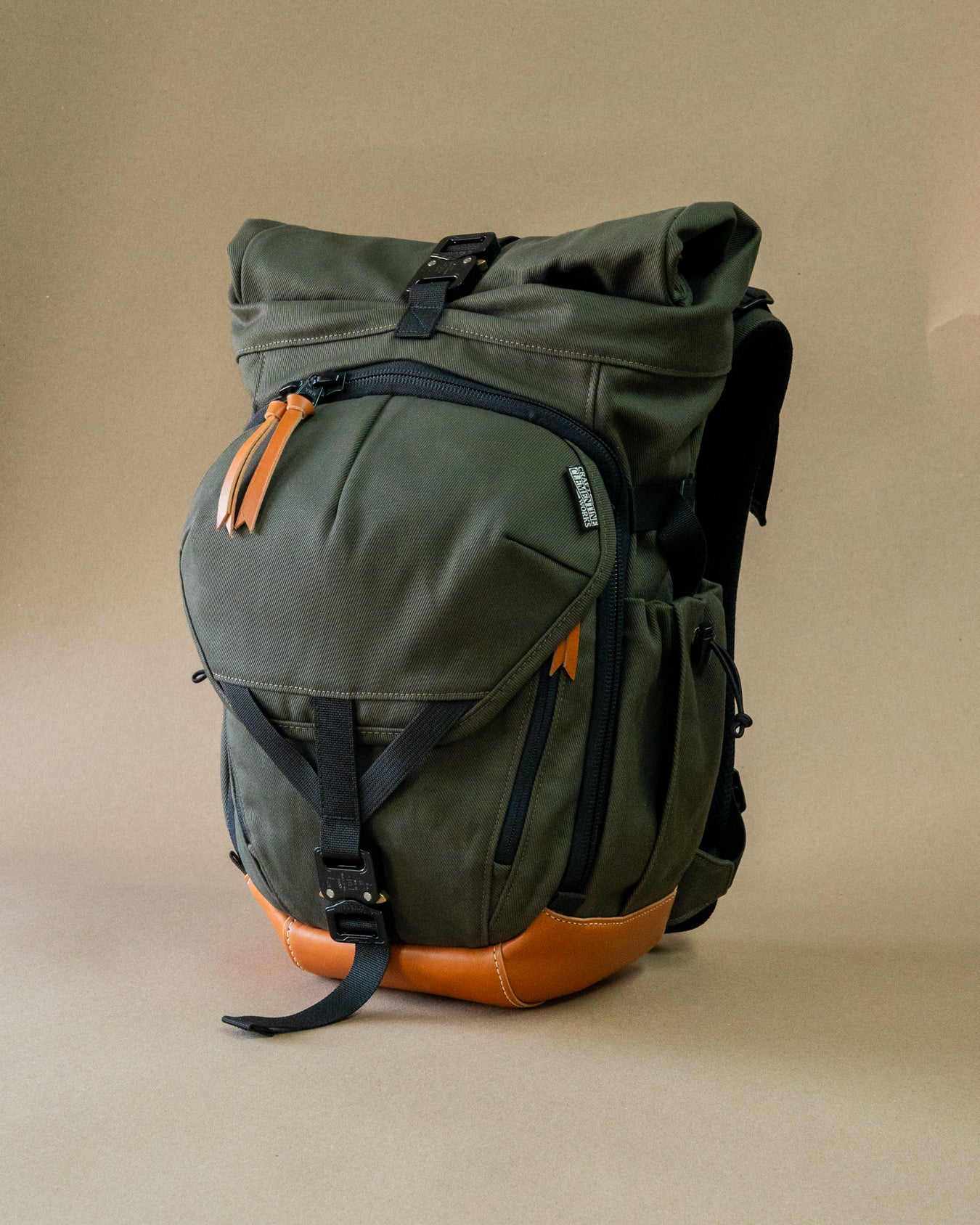 cratte mini frame backpack ash brown Carhartt Classic lined to protect your valuables like sunglasses or a cell phone Mighty Oak Backpack 24L