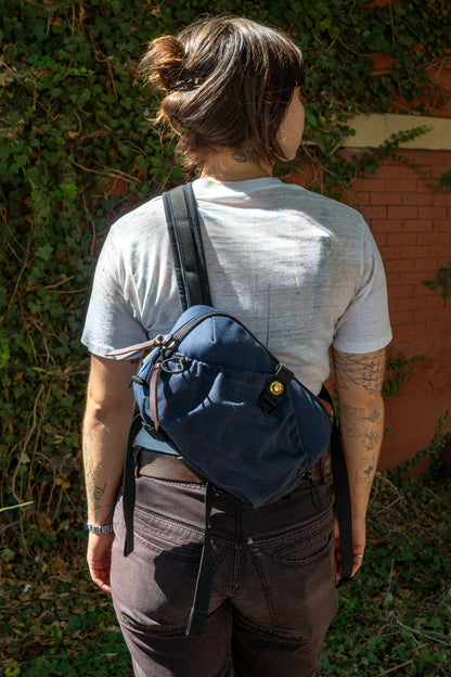 Chestnut Crossbody Sling 4.5L (NVY/DRF/BRN)