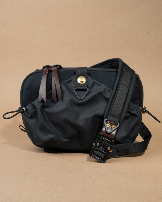 Chestnut Crossbody Sling 4.5L (BLK/DRF/BRN)