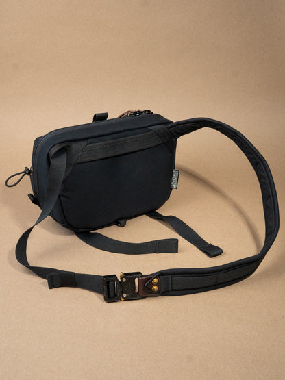 Chestnut Crossbody Sling 4.5L (BLK/DRF/BRN)
